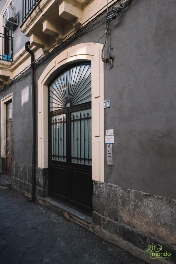 Giro Nel Mondo Apartments Catânia Exterior foto